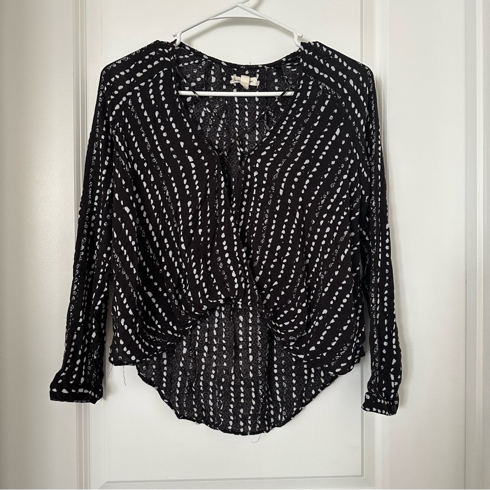 Long sleeve urban outfitters printed top